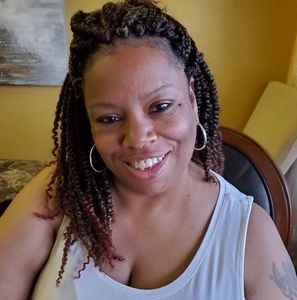 Meet your Posher, Candi